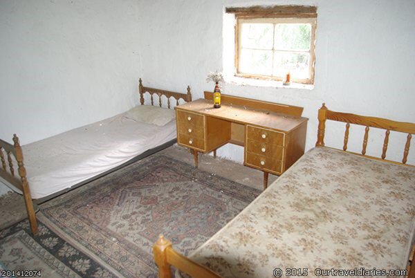 One of the bedrooms in Deralinya Homestead
