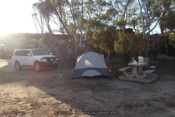 Overnight camp at The Breakaways along the Hyden - Norseman Road