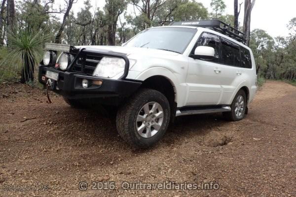 Its very easy to lift a wheel in the Pajero