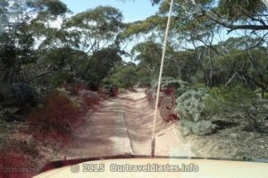 Track into the Eyre Bird Observatory