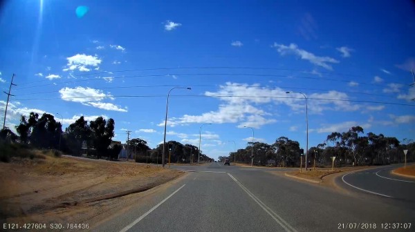 About to turn onto Anzac Drive on the Southern outskirts of Kalgoorlie.