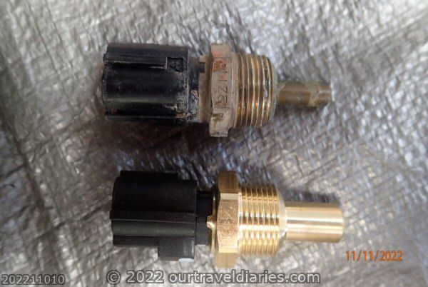 Difference in Mitsubishi 1308A012 Coolant Sensor